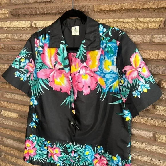 Royal Creations Vintage Hawaiian Black Floral Short Sleeve Shirt Size Medium - Picture 5 of 6